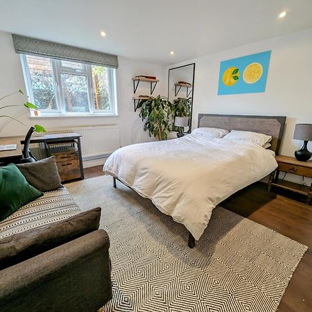 Modern Well Presented Apartment With Garden 伦敦 外观 照片