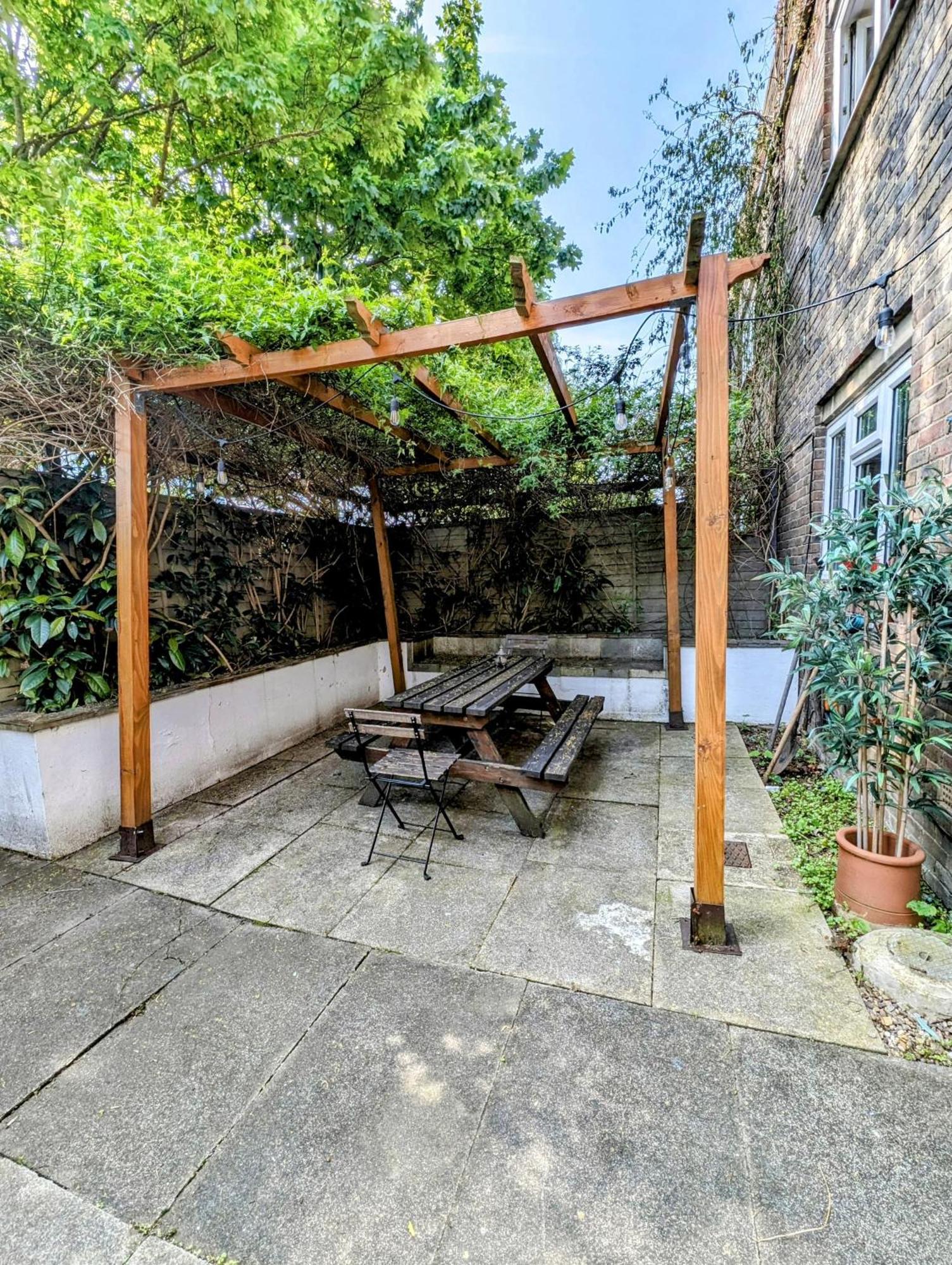 Modern Well Presented Apartment With Garden 伦敦 外观 照片
