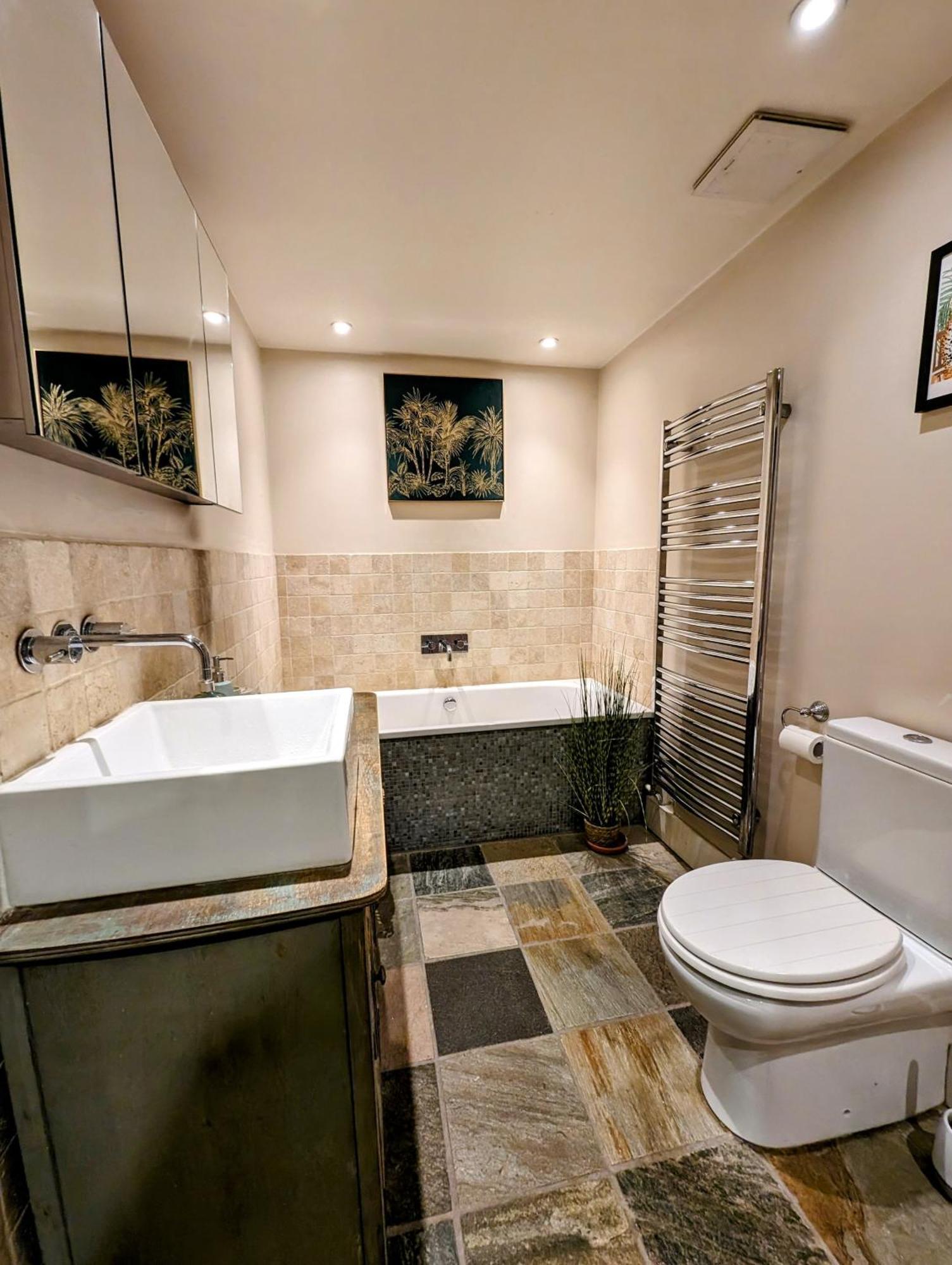 Modern Well Presented Apartment With Garden 伦敦 外观 照片